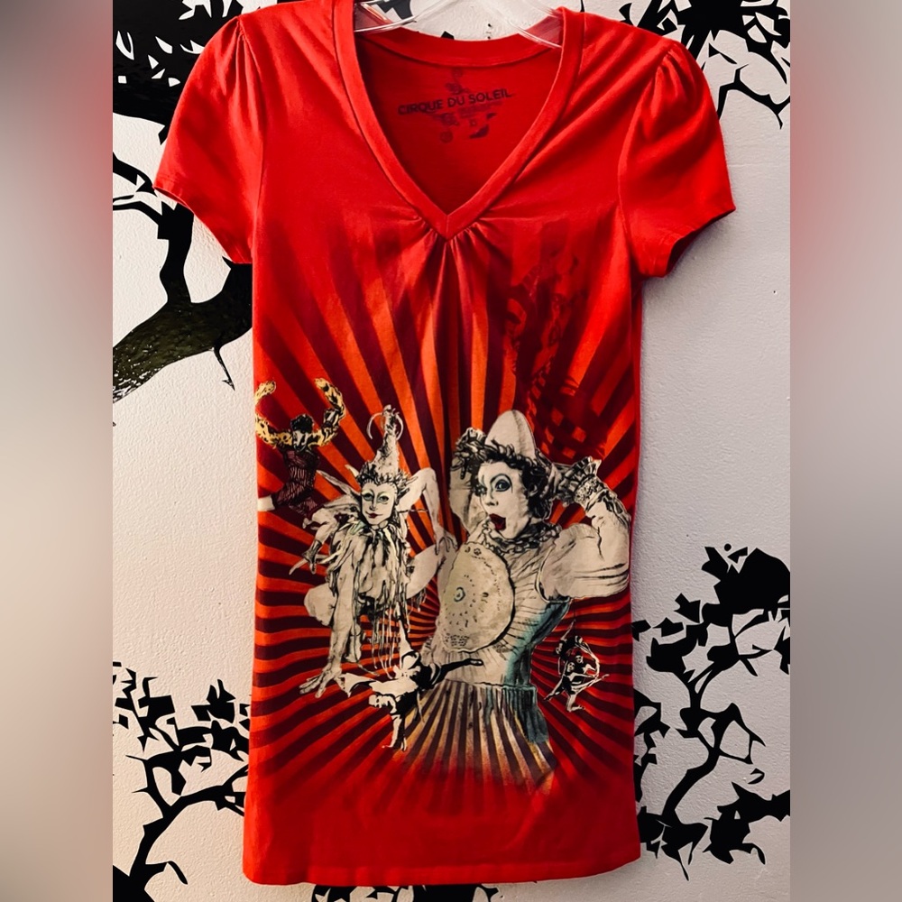 Cirque de Soleil Circus Clowns Performers Graphic V-Neck Women's TShirt Top XS